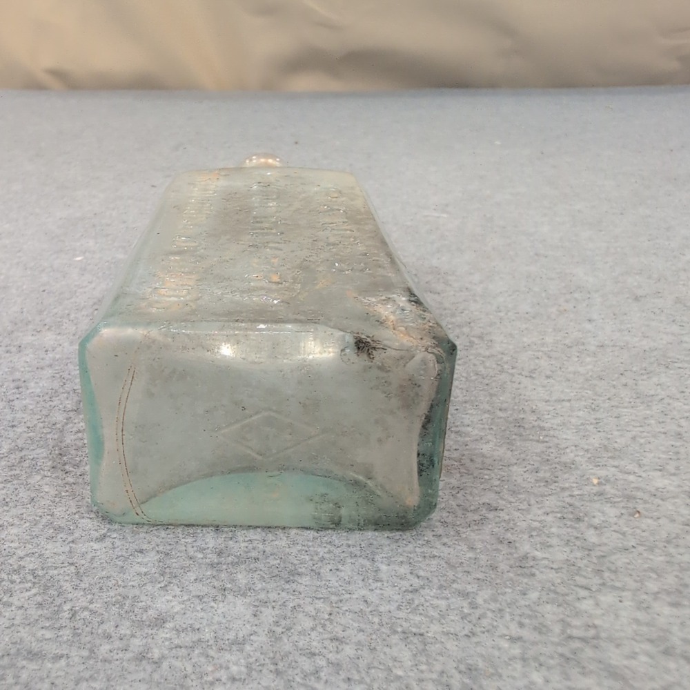 Dr Kings New Discovery For Coughs and Colds Antique Glass Bottle HE Bucklen & Co - Picture 4 of 7